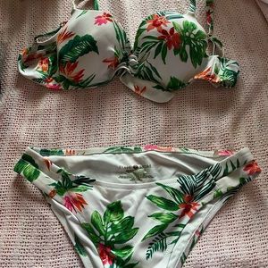 shade and shore bikini top and bottom